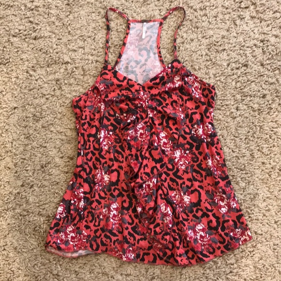 Beautiful tank top! New without tags!! 🖤 - Picture 3 of 5